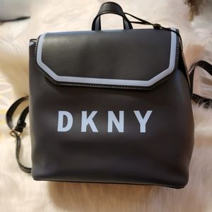 DKNY JADE-MD FLAP BACKPACK BAG